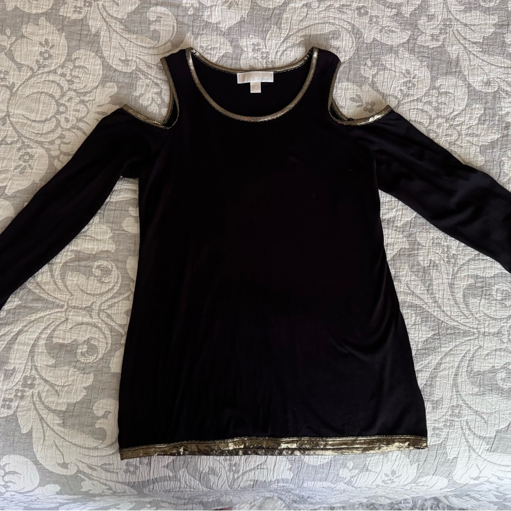 Michael Kors Cold Shoulder Top, Size M , new without tag
